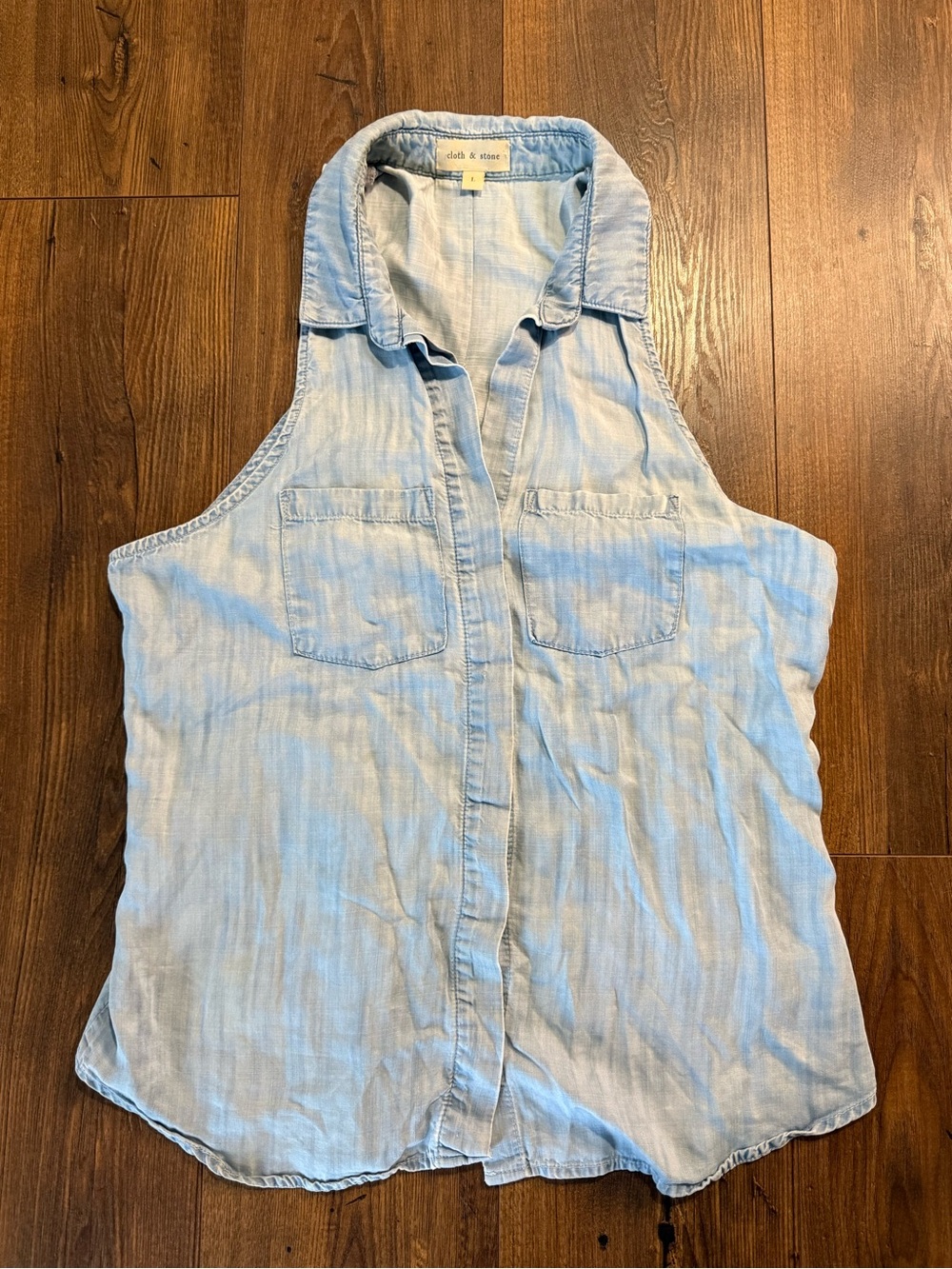 Cloth & Stone Light Blue Sleeveless Chambray Shirt Size Large